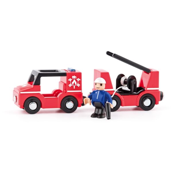Woody Tűzoltóautó tűzoltó babával a vasúti pályára